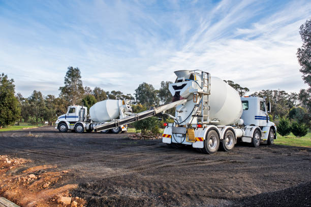 Best Concrete Sidewalk Installation  in Centerville, OH